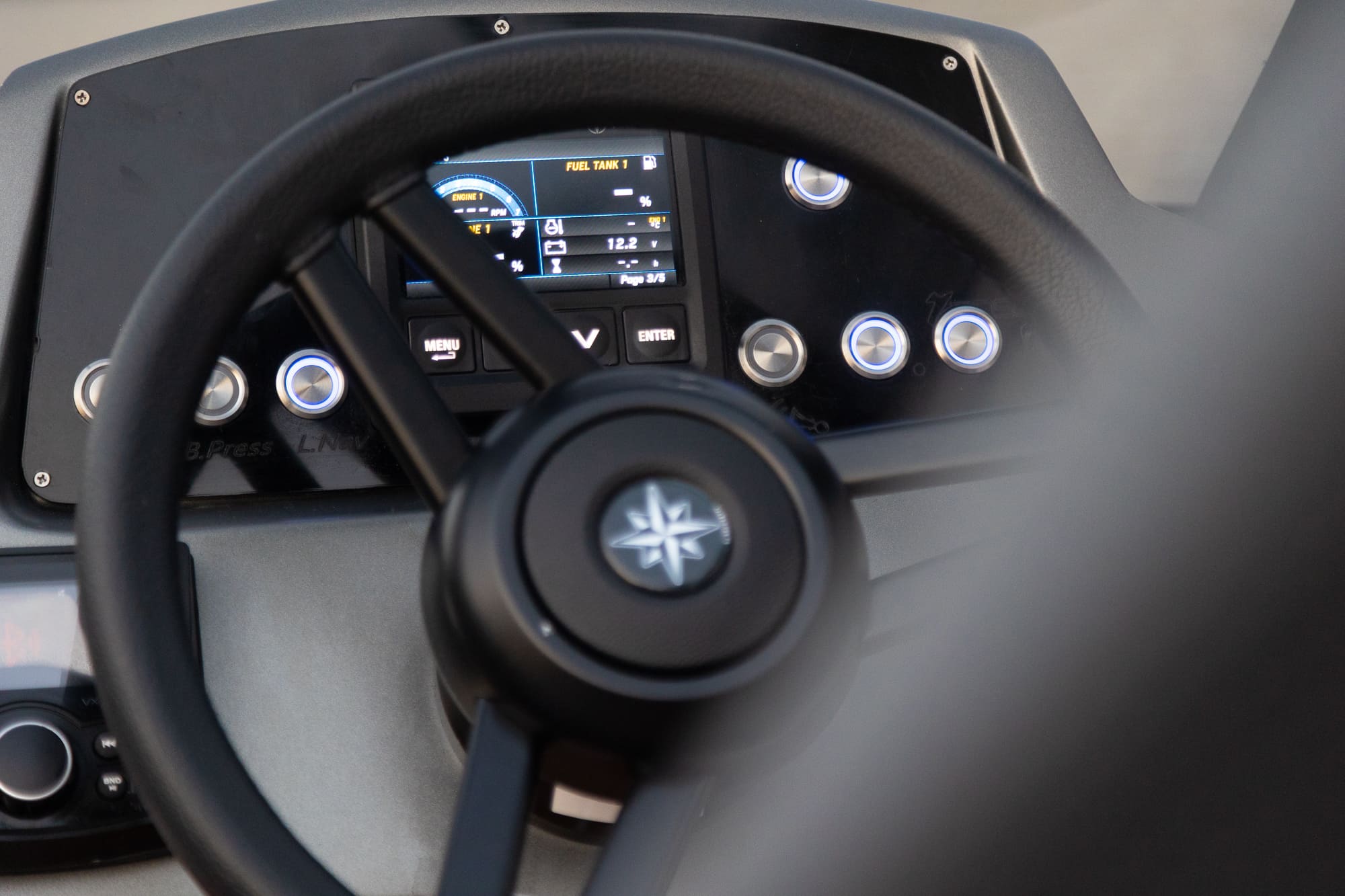 Atacadista náutica anuncia distribuição de motor Tohatsu no Brasil